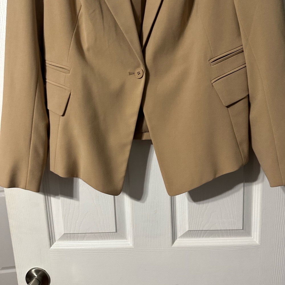 New York & Company Tan Blazer - Picture 3 of 16